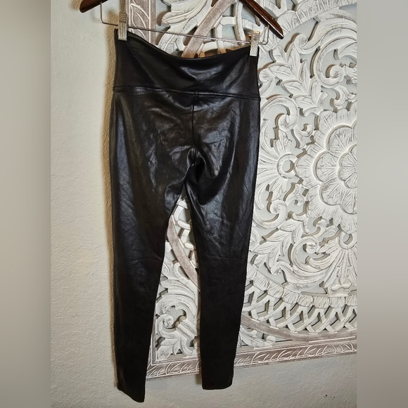 Spanx Women's Black Spanxshape Faux Leather Leggings Size M - Picture 5 of 6